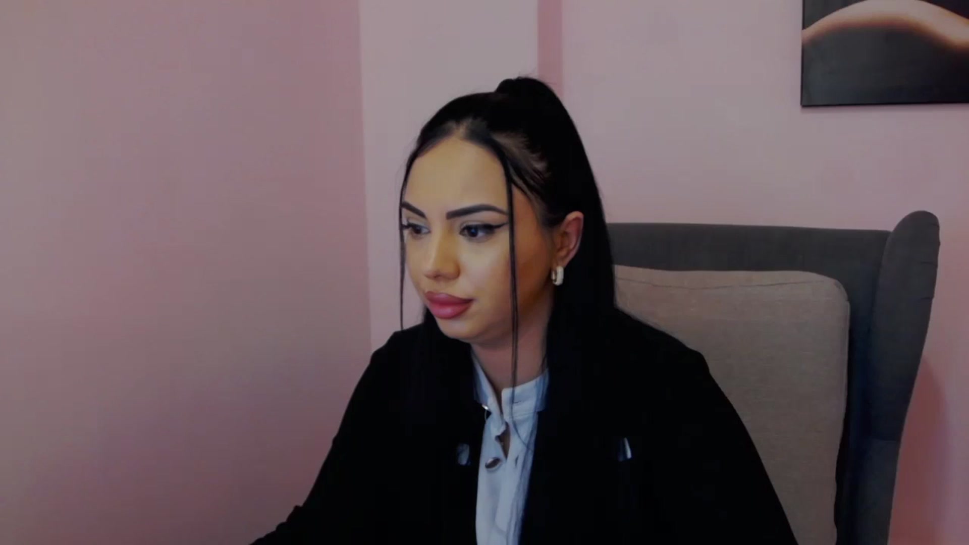 Gallery image thumbnail from MiaRain's myfreecams stream on, 04/21/2026, 18:54 image 17 of 20