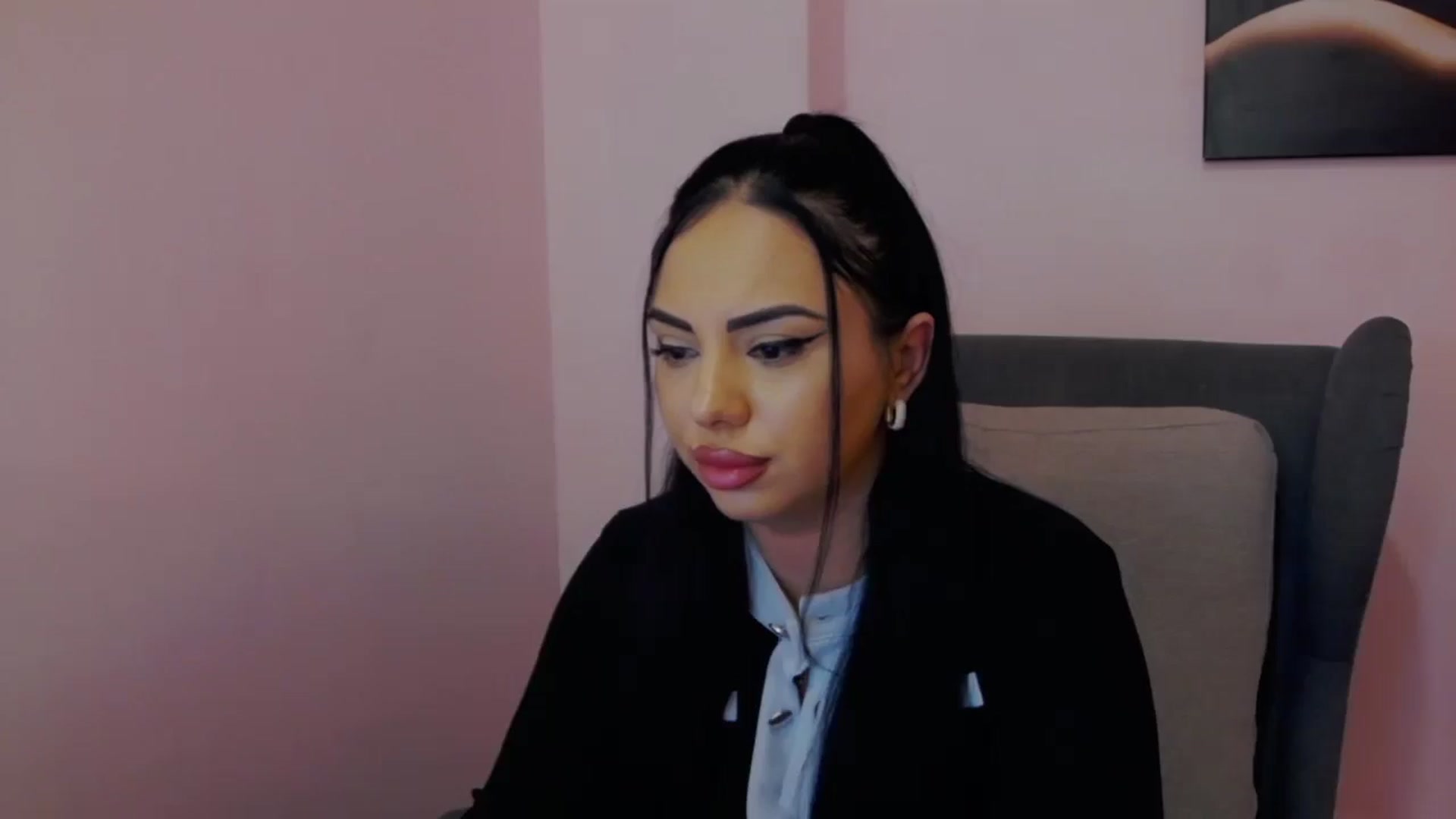 Gallery image thumbnail from MiaRain's myfreecams stream on, 04/21/2026, 18:54 image 12 of 20