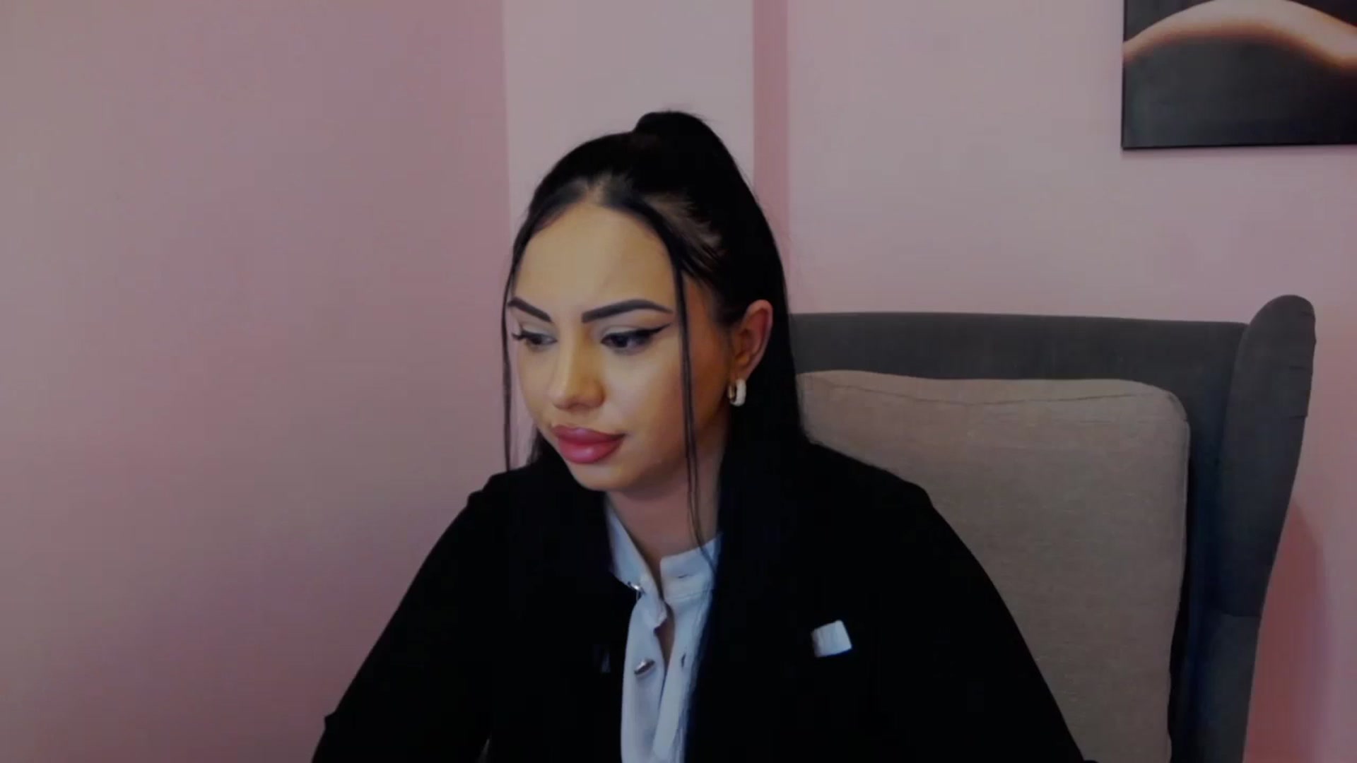 Gallery image thumbnail from MiaRain's myfreecams stream on, 04/21/2026, 18:54 image 7 of 20