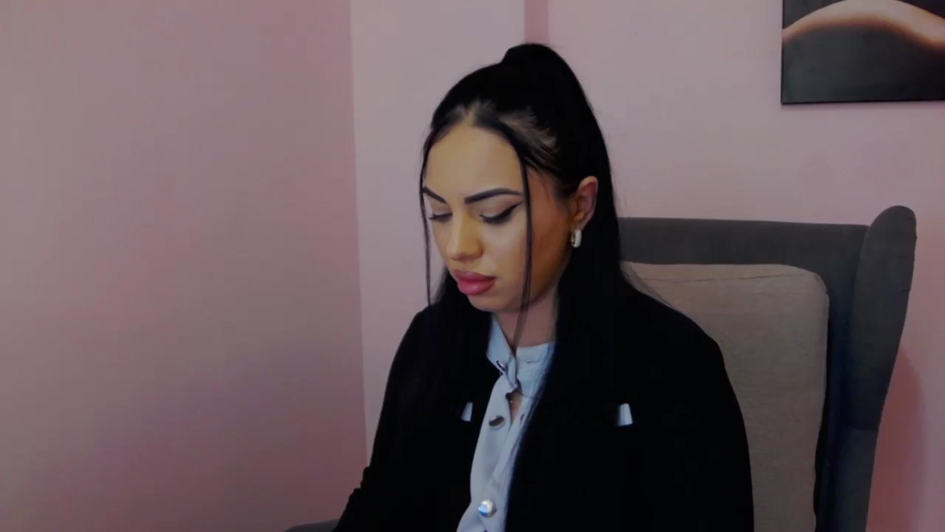 Gallery image thumbnail from MiaRain's myfreecams stream on, 04/21/2026, 18:54 image 11 of 20