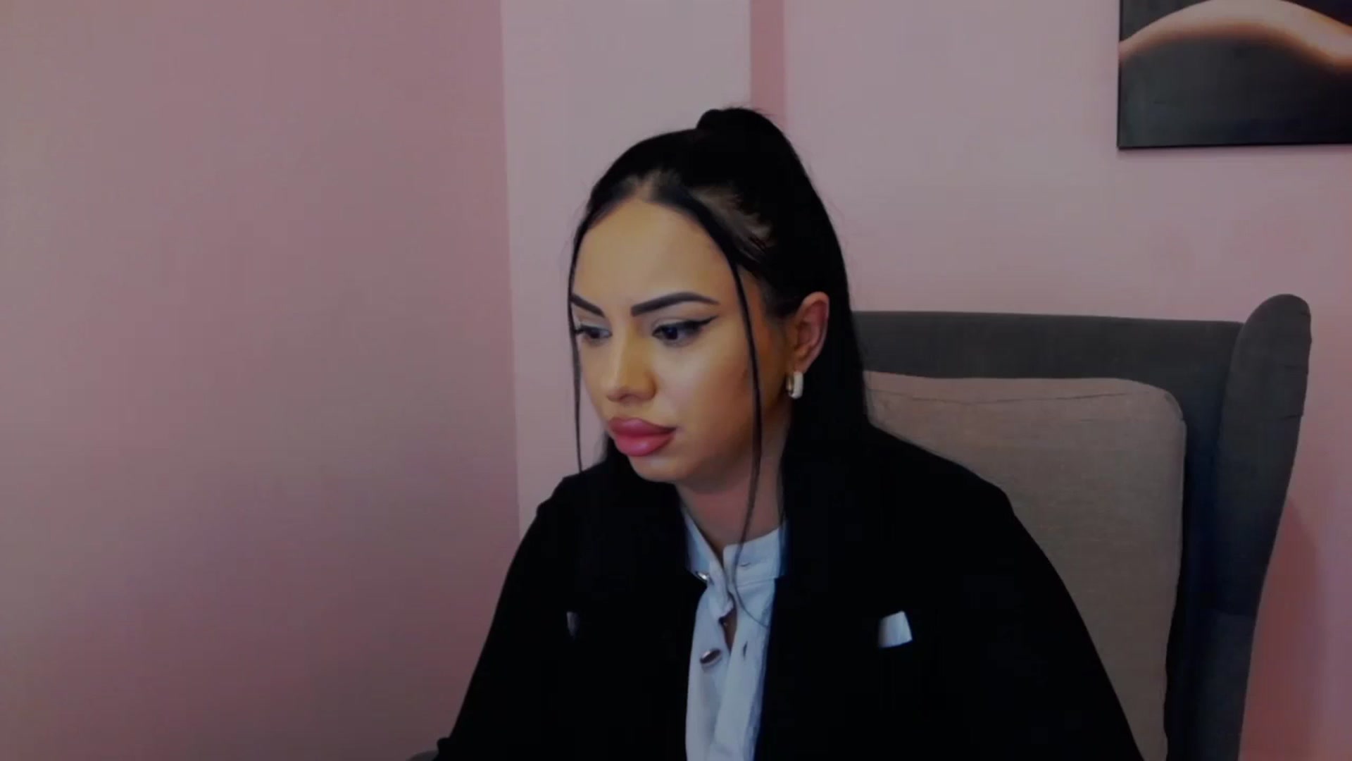 Gallery image thumbnail from MiaRain's myfreecams stream on, 04/21/2026, 18:54 image 15 of 20