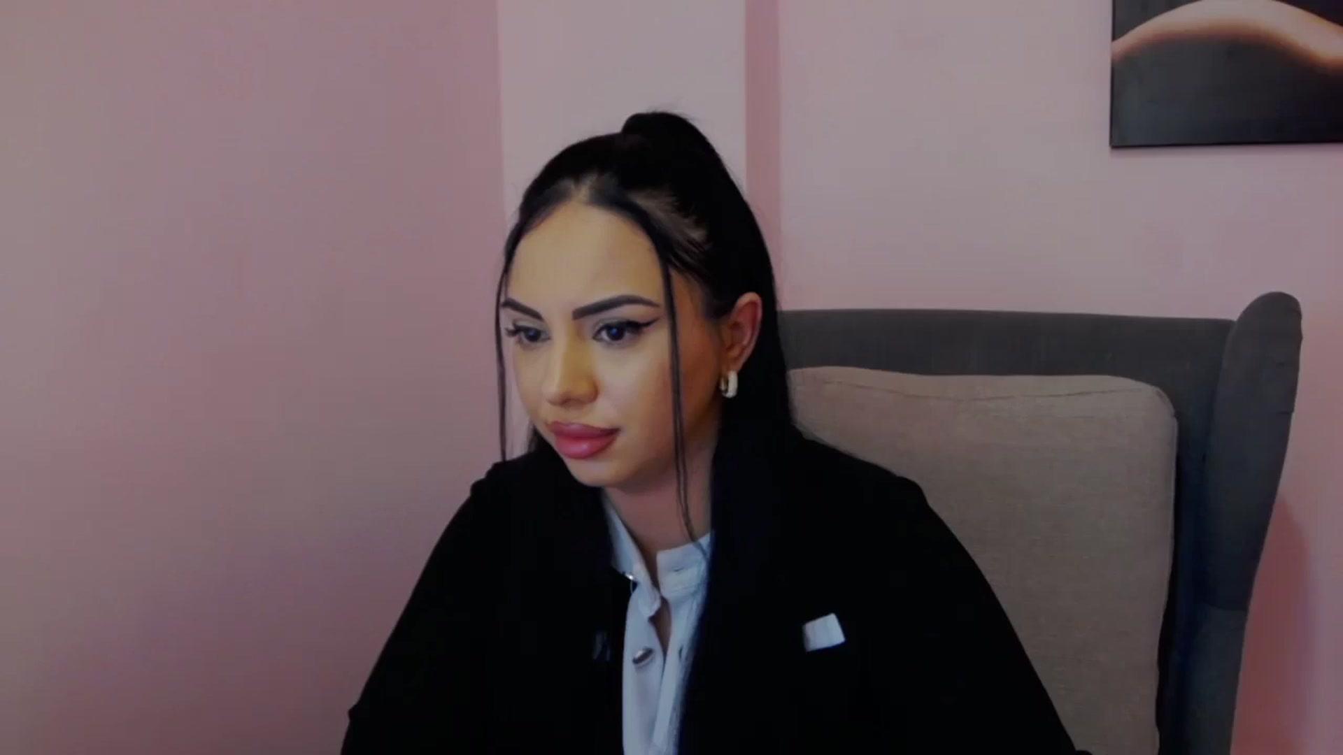 Gallery image thumbnail from MiaRain's myfreecams stream on, 04/21/2026, 18:54 image 6 of 20
