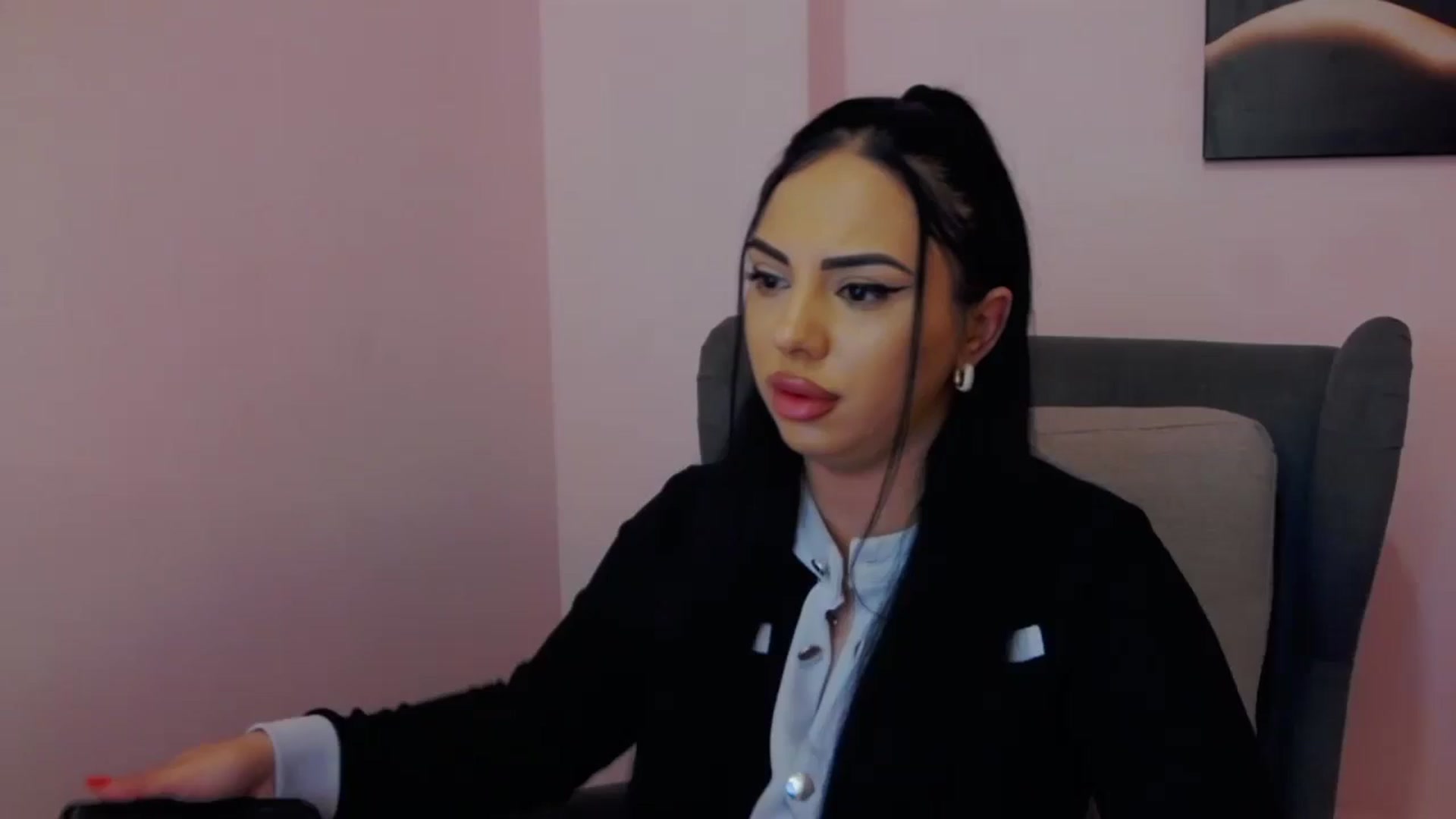 Gallery image thumbnail from MiaRain's myfreecams stream on, 04/21/2026, 18:54 image 13 of 20