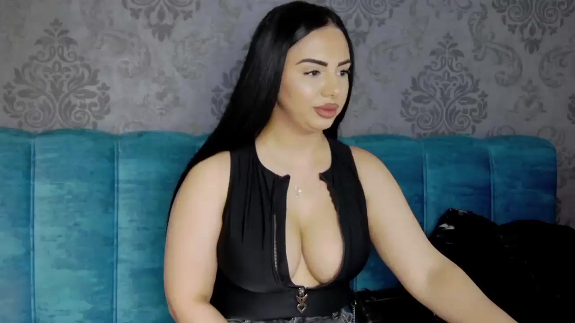 Gallery image thumbnail from MiaRain's myfreecams stream on, 05/01/2026, 16:02 image 17 of 20