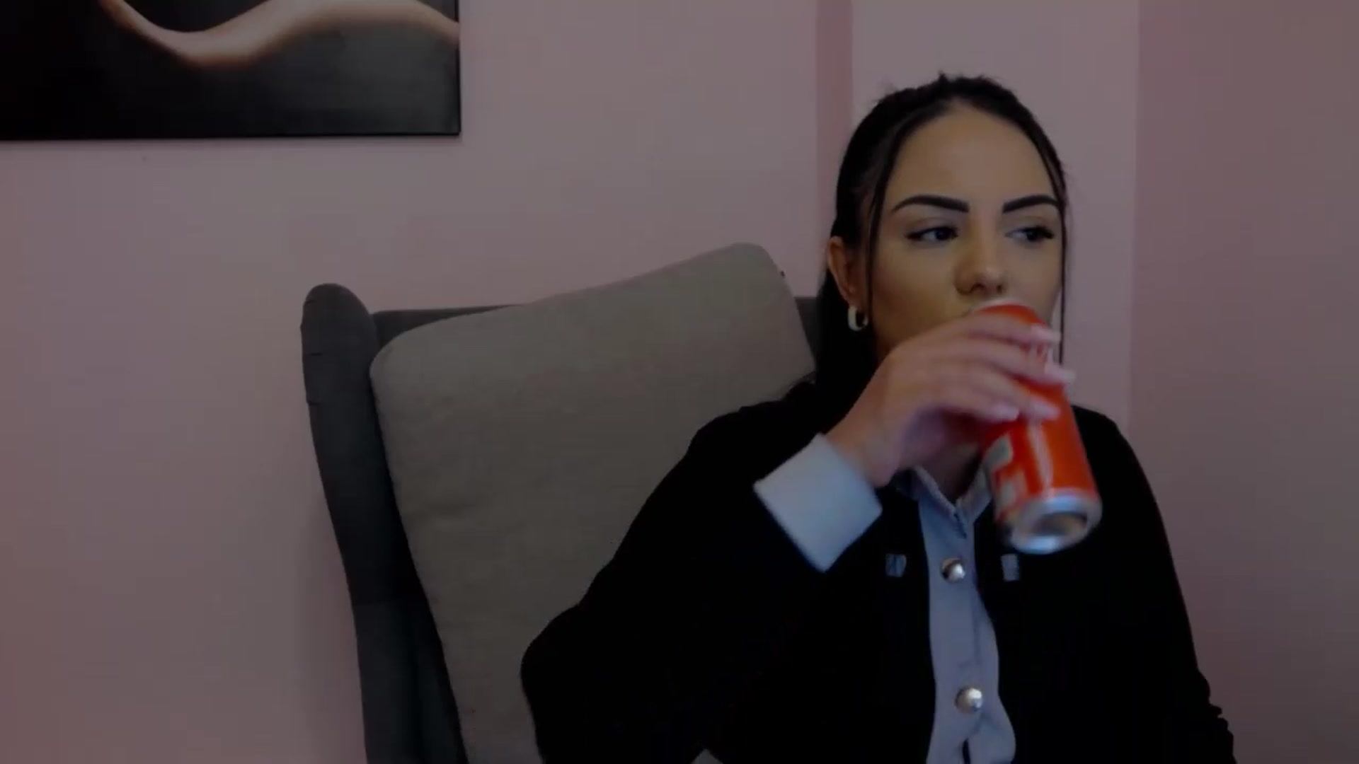 Gallery image thumbnail from MiaRain's myfreecams stream on, 05/03/2026, 16:05 image 7 of 20
