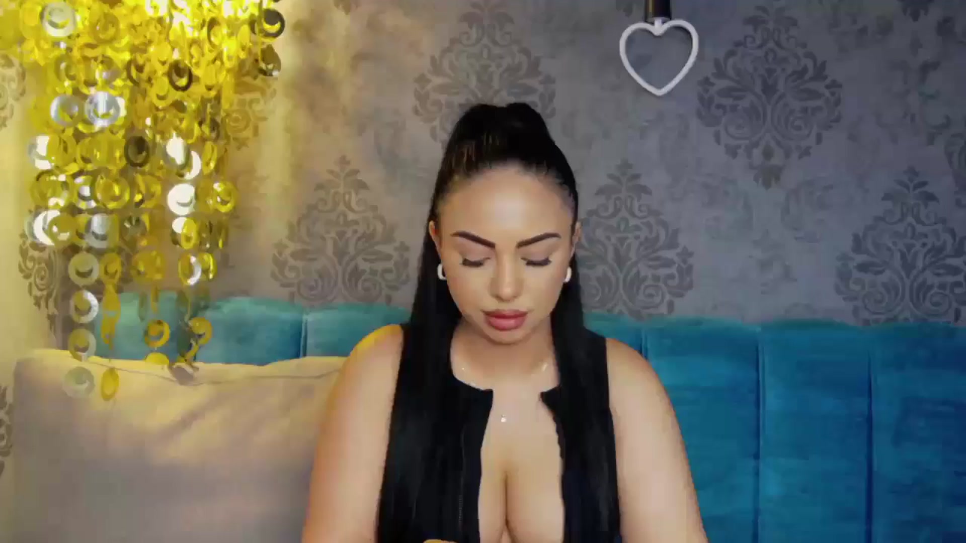 Gallery image thumbnail from MiaRain's myfreecams stream on, 05/04/2026, 15:17 image 3 of 20
