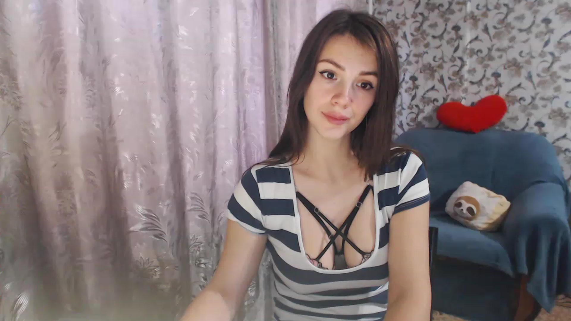 Gallery image thumbnail from MiaRoony's myfreecams stream on, 11/22/2022, 11:05 image 17 of 20