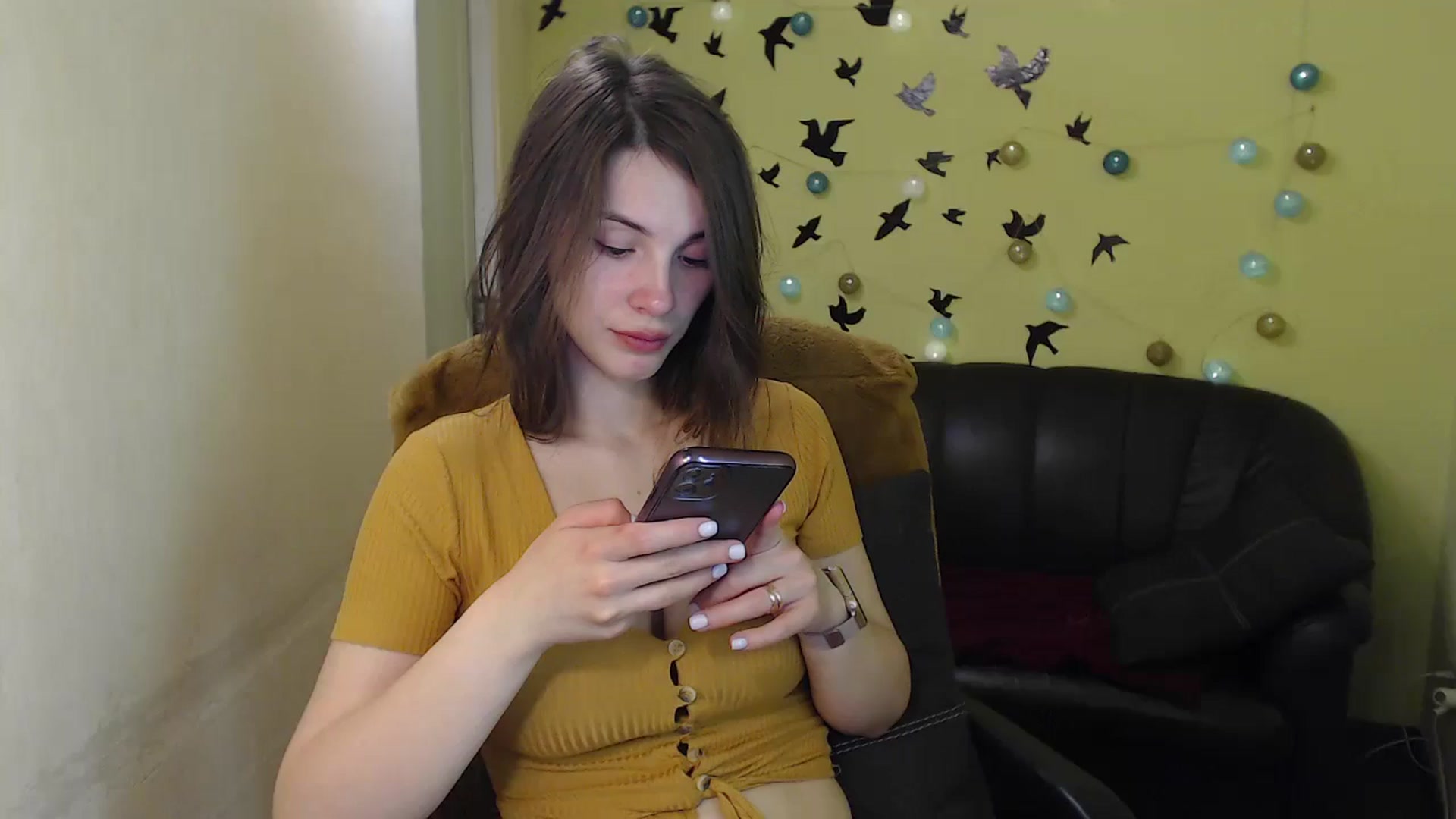 Gallery image thumbnail from MiaRoony's myfreecams stream on, 05/06/2024, 13:25 image 12 of 20