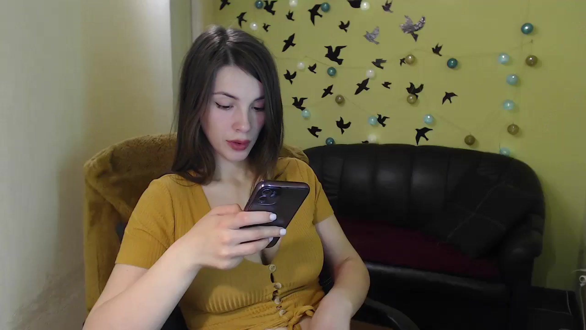 Gallery image thumbnail from MiaRoony's myfreecams stream on, 05/12/2024, 11:31 image 12 of 20