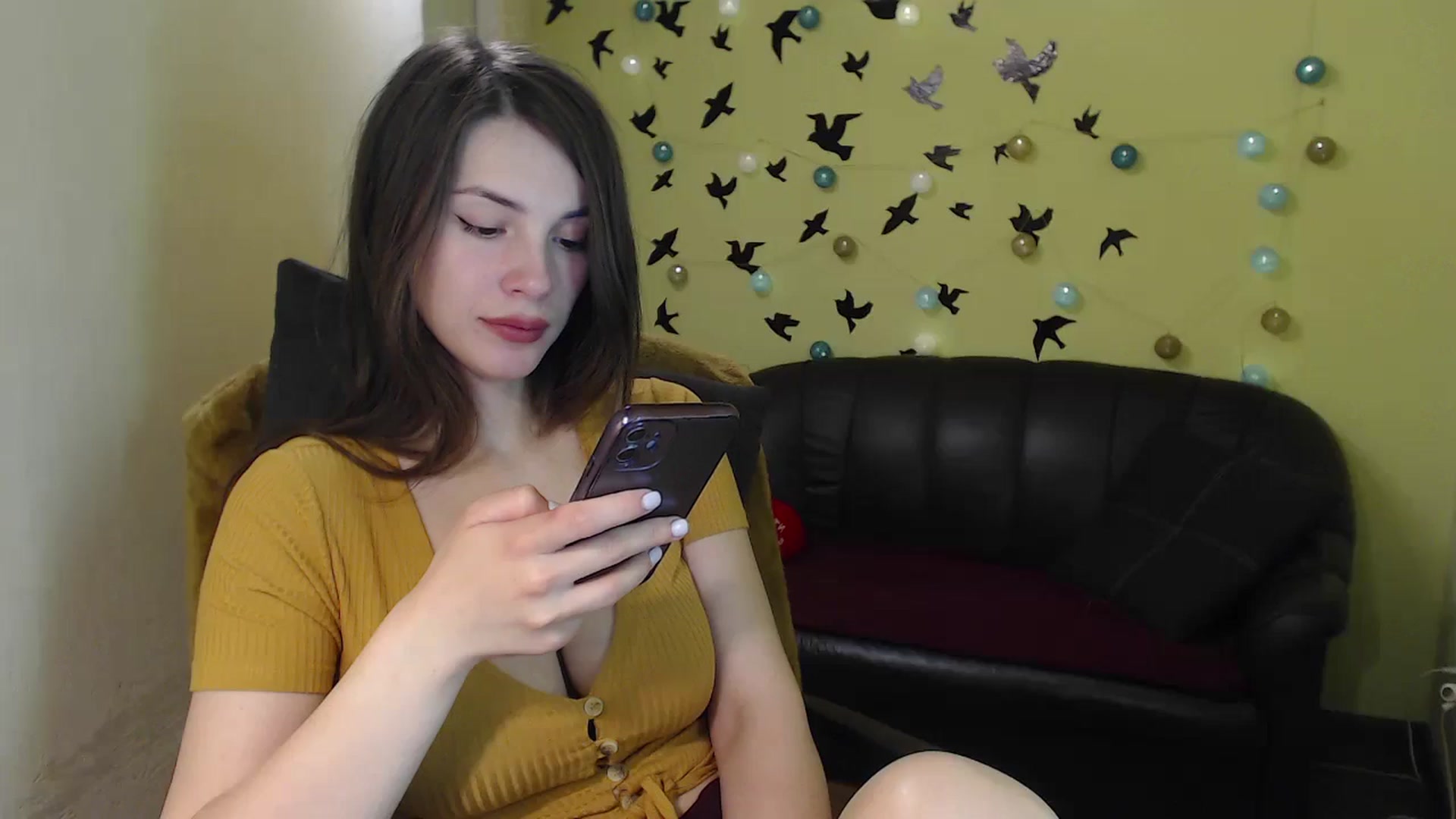 Gallery image thumbnail from MiaRoony's myfreecams stream on, 05/12/2024, 11:31 image 14 of 20