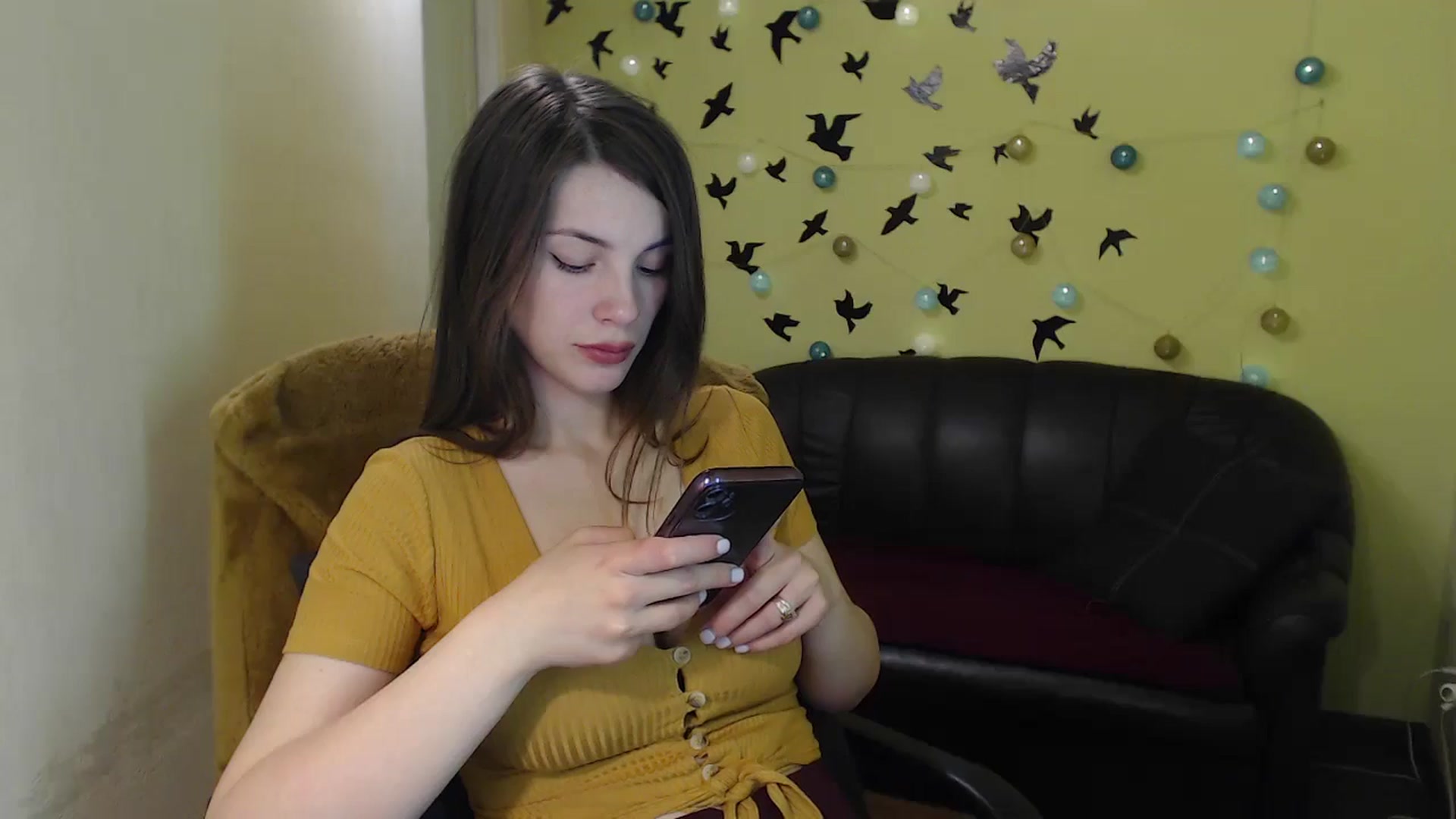 Gallery image thumbnail from MiaRoony's myfreecams stream on, 05/12/2024, 11:31 image 9 of 20