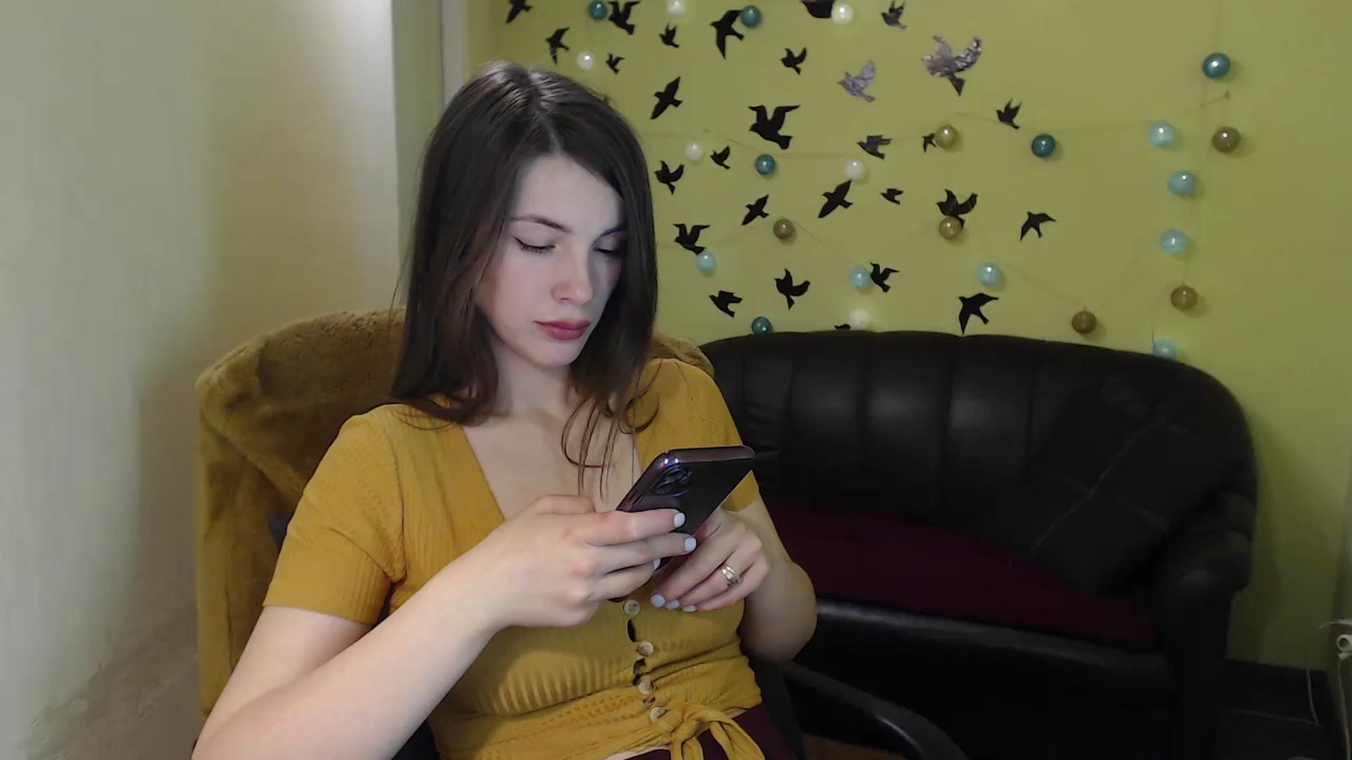 Gallery image thumbnail from MiaRoony's myfreecams stream on, 05/12/2024, 11:31 image 10 of 20