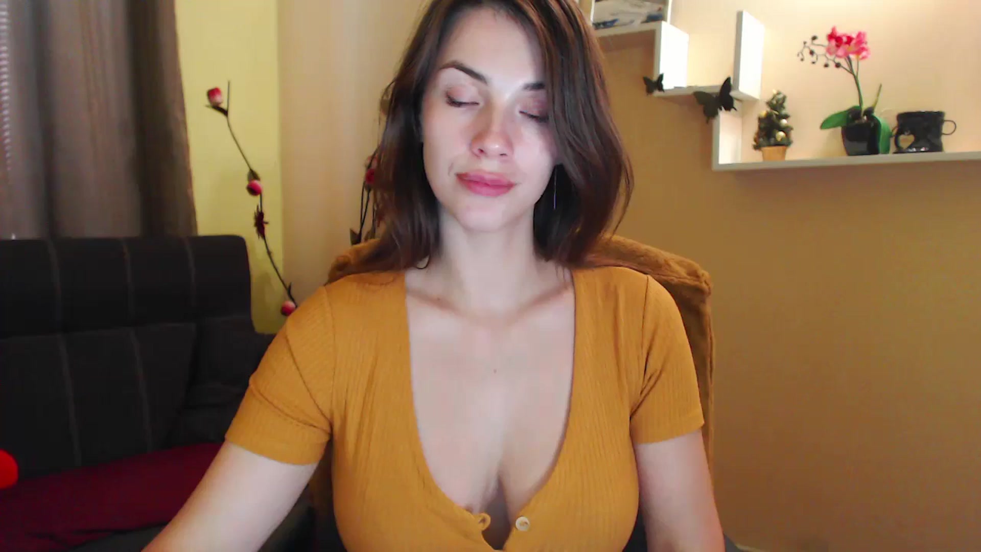 Gallery image thumbnail from MiaRoony's myfreecams stream on, 07/03/2024, 12:53 image 17 of 20