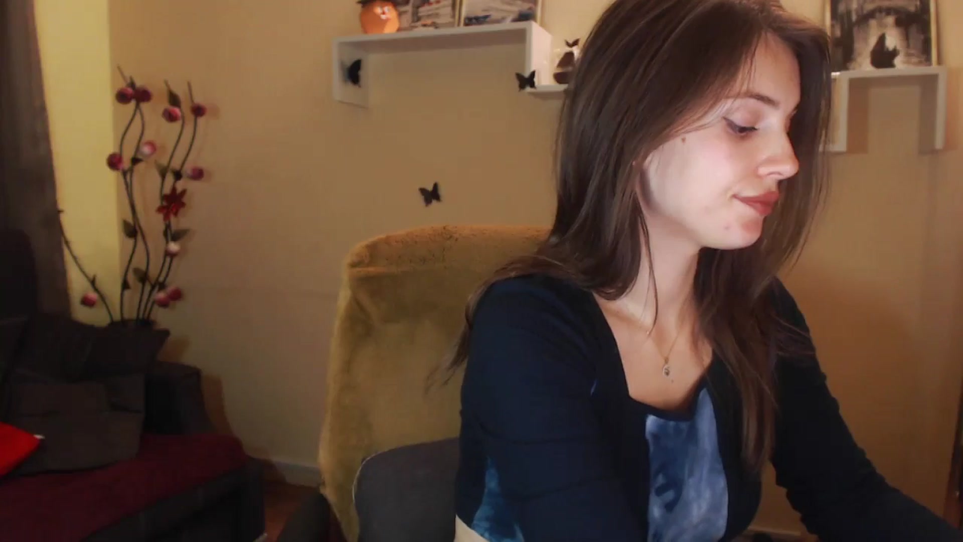 Gallery image thumbnail from MiaRoony's myfreecams stream on, 10/28/2024, 15:02 image 7 of 20