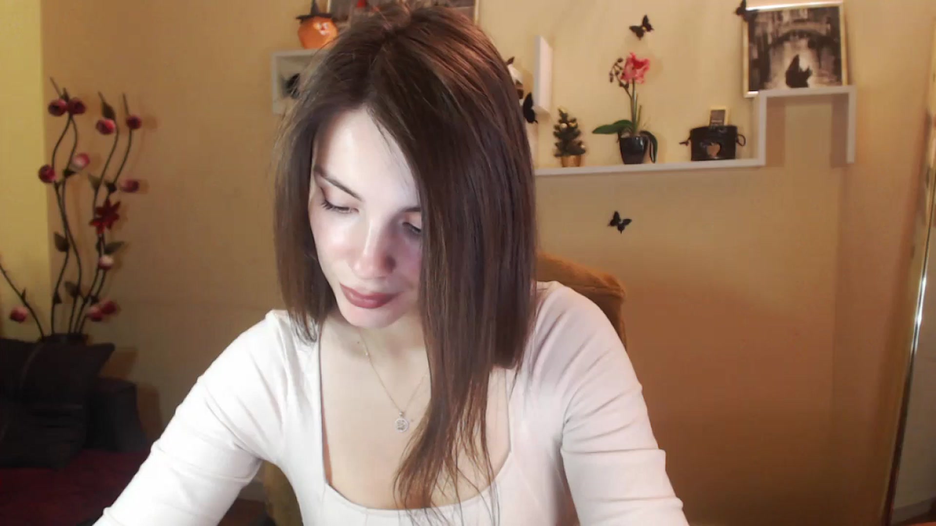 Gallery image thumbnail from MiaRoony's myfreecams stream on, 11/10/2024, 12:50 image 10 of 20
