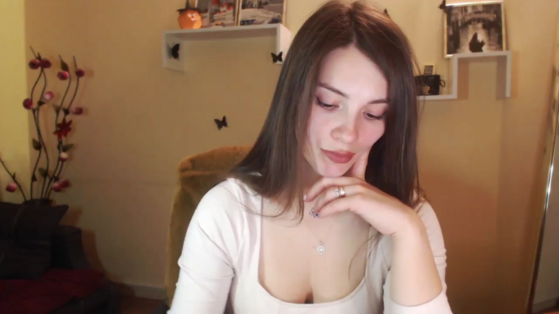 Gallery image thumbnail from MiaRoony's myfreecams stream on, 11/10/2024, 12:50 image 13 of 20