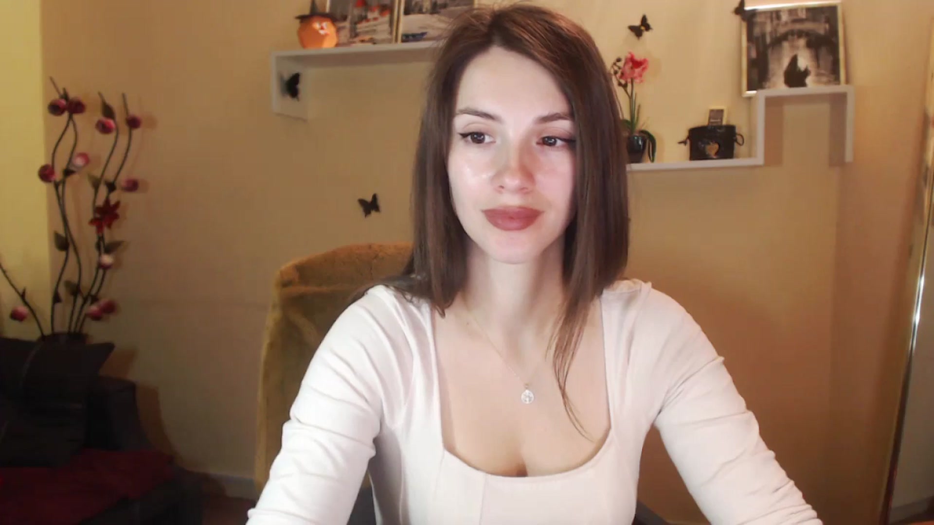 Gallery image thumbnail from MiaRoony's myfreecams stream on, 11/10/2024, 12:50 image 15 of 20