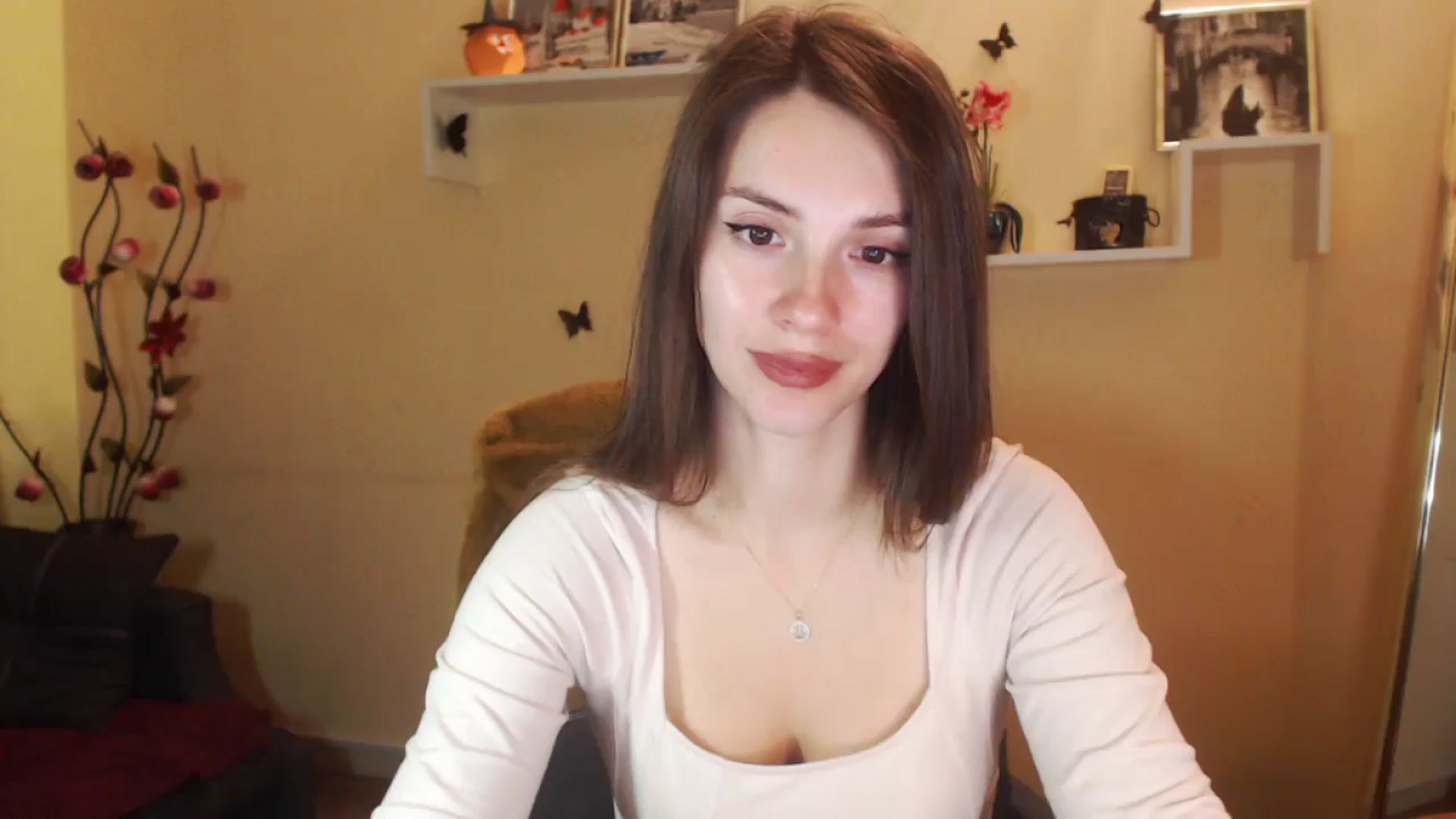 Gallery image thumbnail from MiaRoony's myfreecams stream on, 11/10/2024, 12:50 image 16 of 20