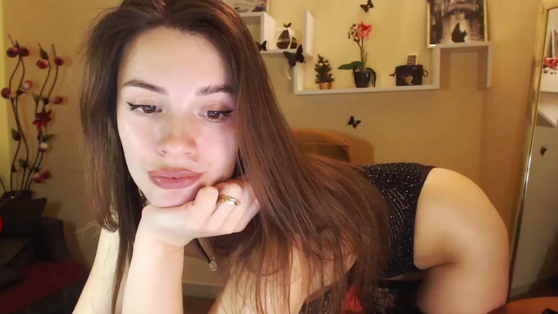 Gallery image thumbnail from MiaRoony's myfreecams stream on, 11/15/2024, 16:14 image 7 of 20