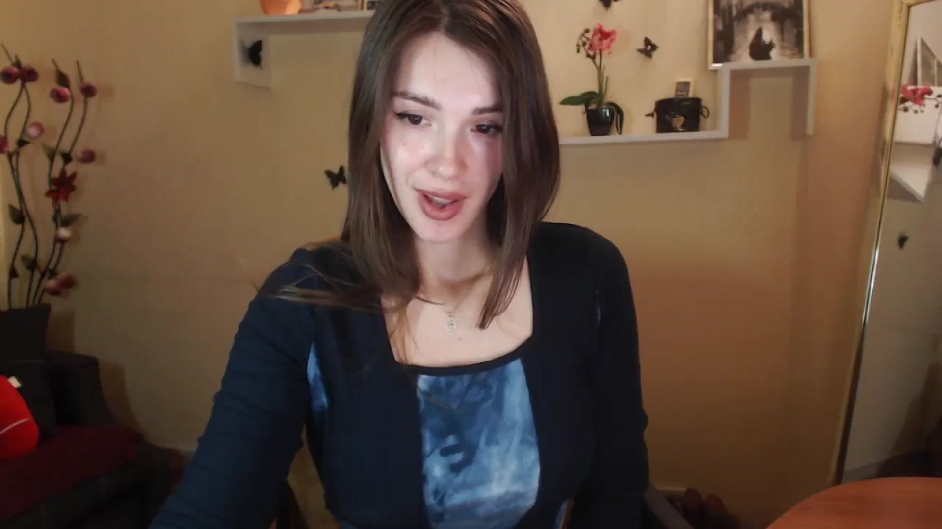 Gallery image thumbnail from MiaRoony's myfreecams stream on, 11/24/2024, 15:11 image 4 of 20