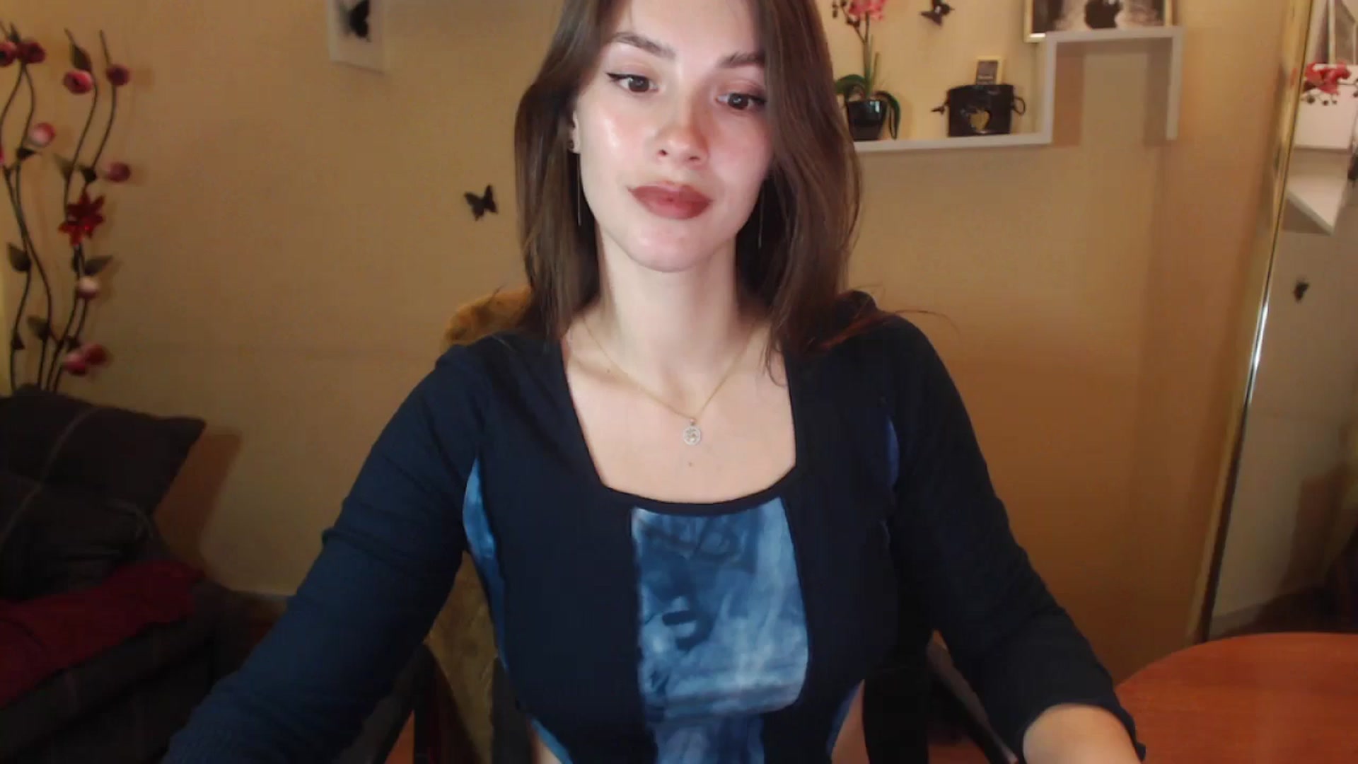 Gallery image thumbnail from MiaRoony's myfreecams stream on, 11/26/2024, 15:43 image 4 of 20