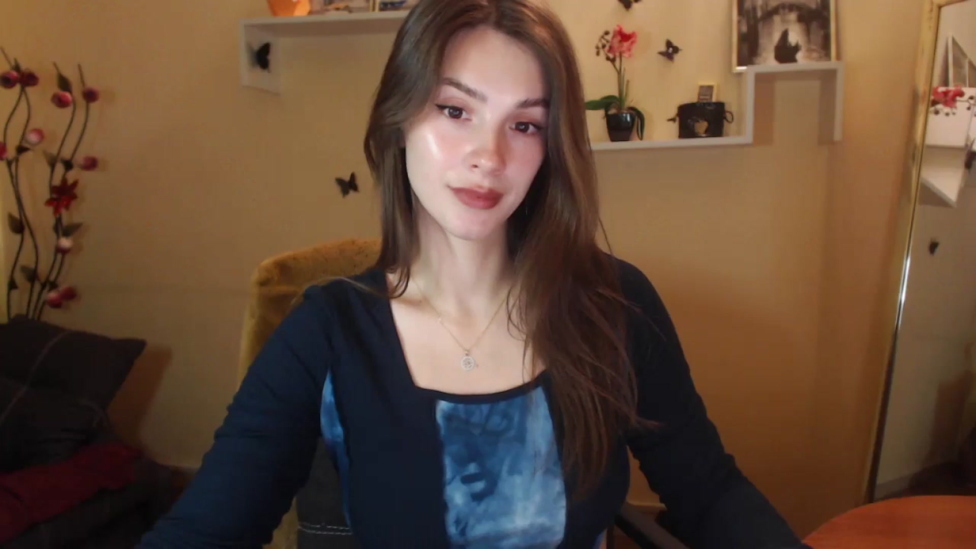 Gallery image thumbnail from MiaRoony's myfreecams stream on, 11/26/2024, 15:43 image 9 of 20
