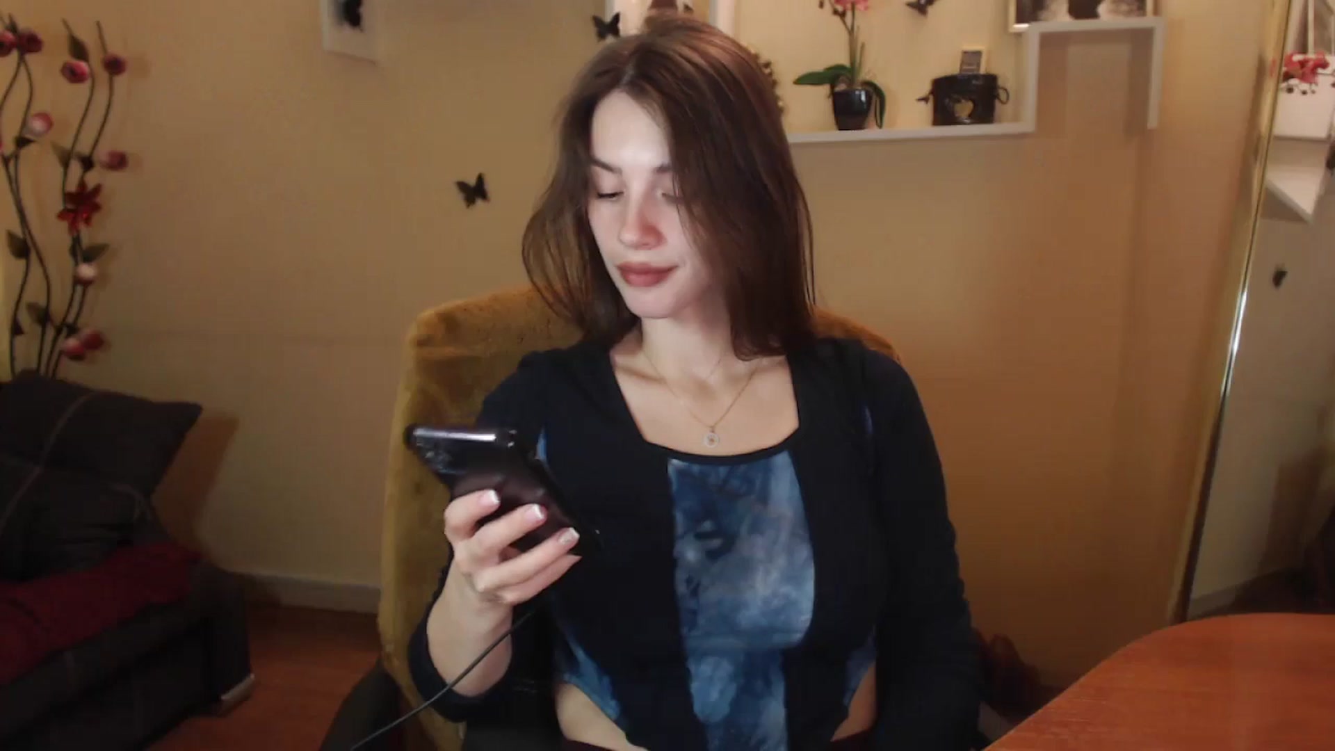 Gallery image thumbnail from MiaRoony's myfreecams stream on, 11/26/2024, 15:43 image 11 of 20
