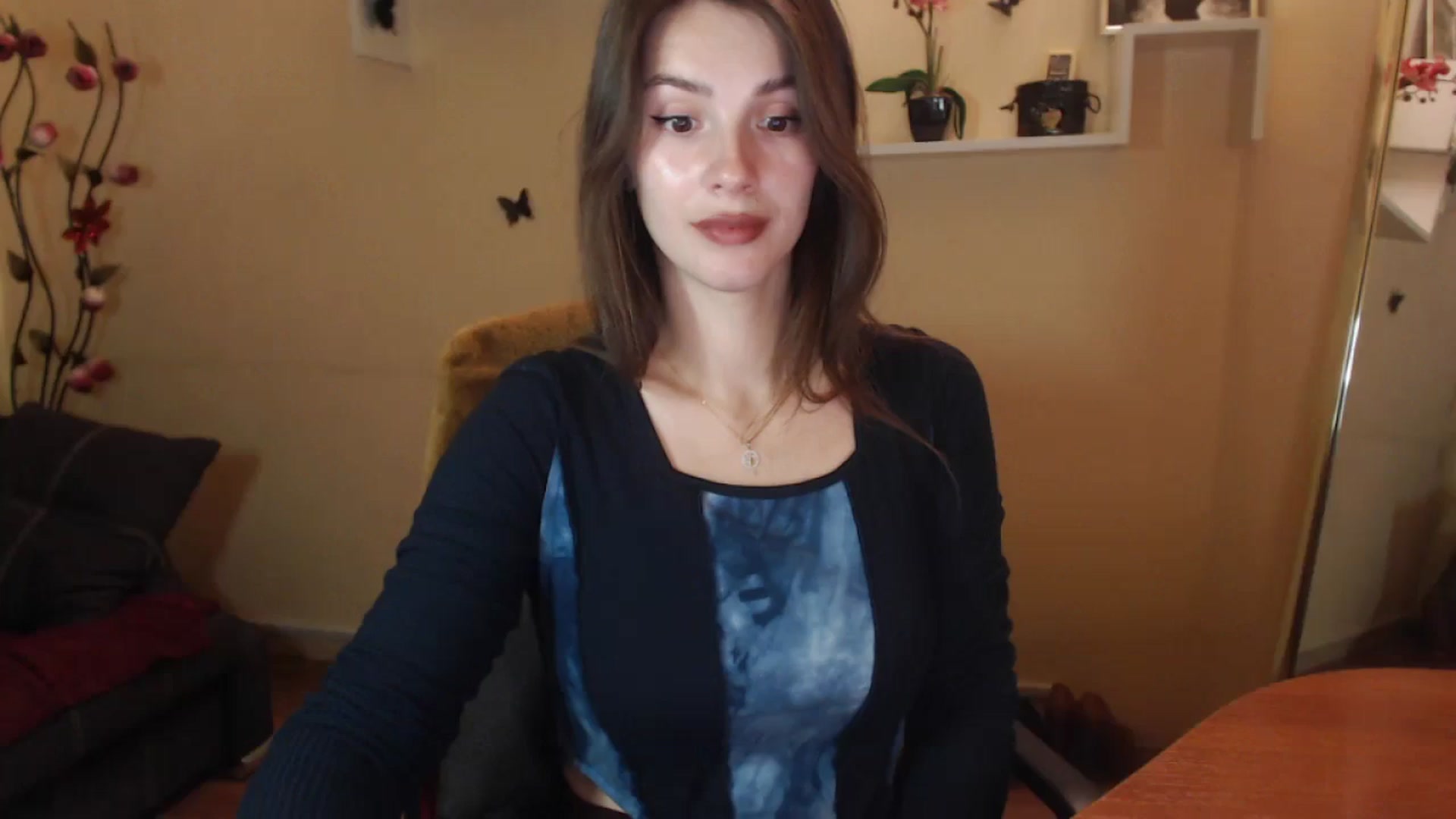 Gallery image thumbnail from MiaRoony's myfreecams stream on, 11/26/2024, 15:43 image 17 of 20