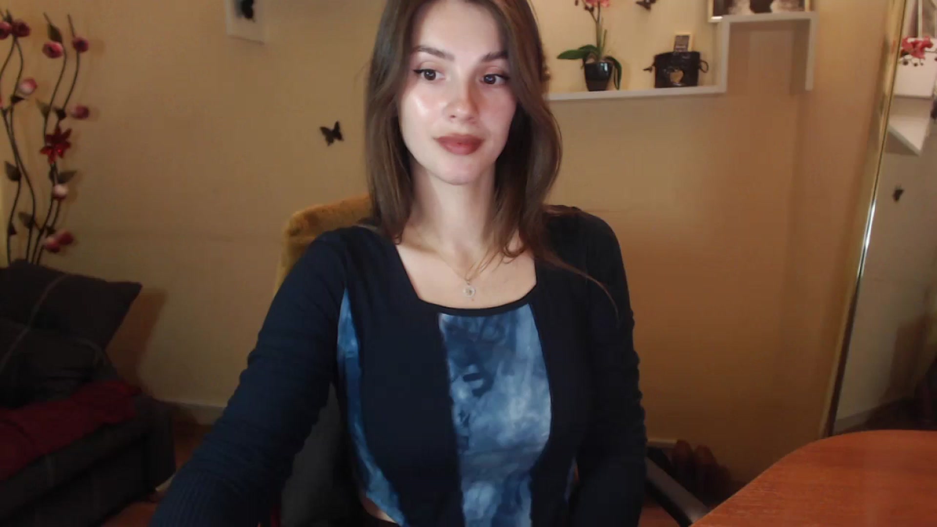 Gallery image thumbnail from MiaRoony's myfreecams stream on, 11/26/2024, 15:43 image 16 of 20