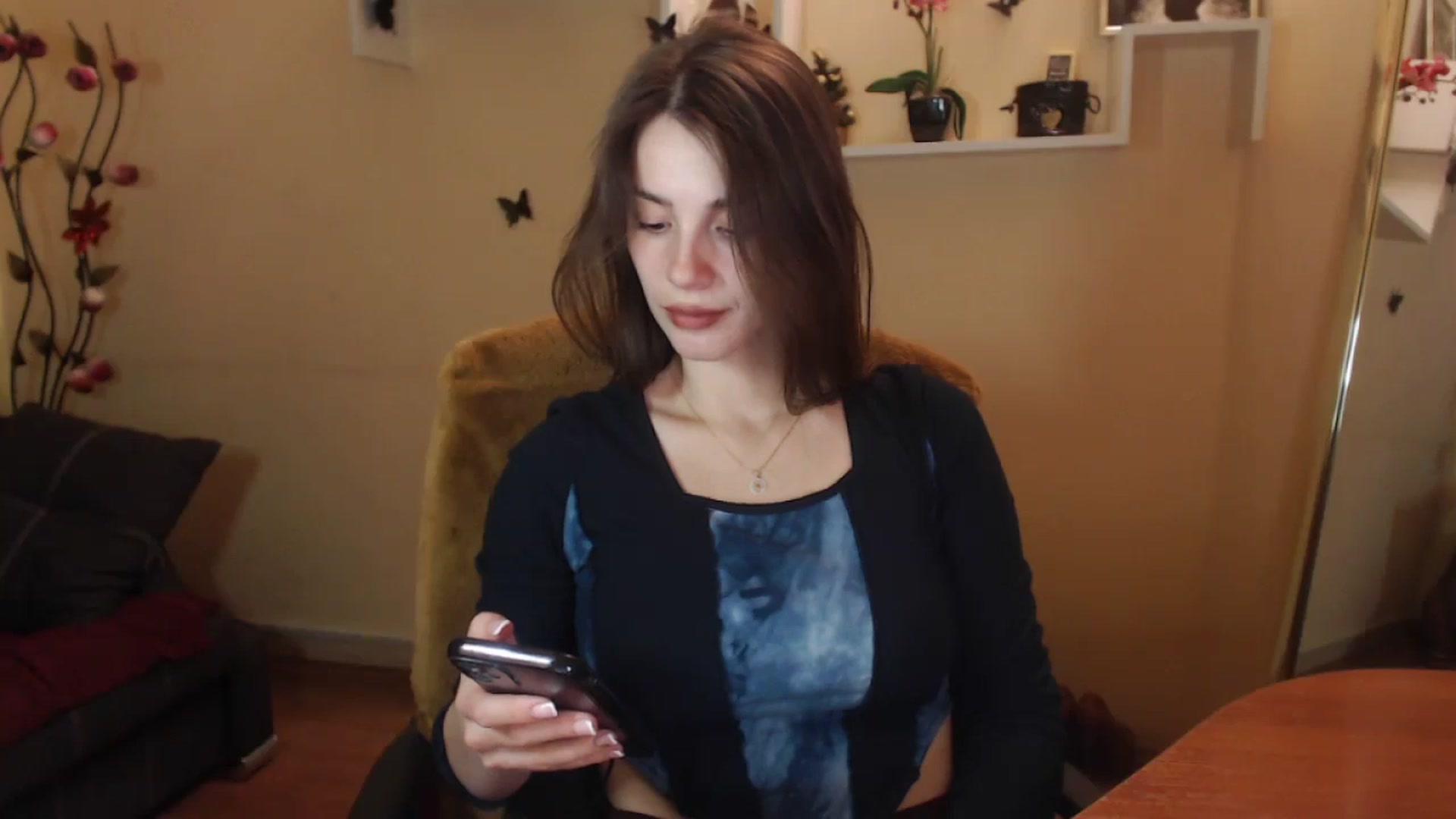 Gallery image thumbnail from MiaRoony's myfreecams stream on, 11/26/2024, 15:43 image 12 of 20