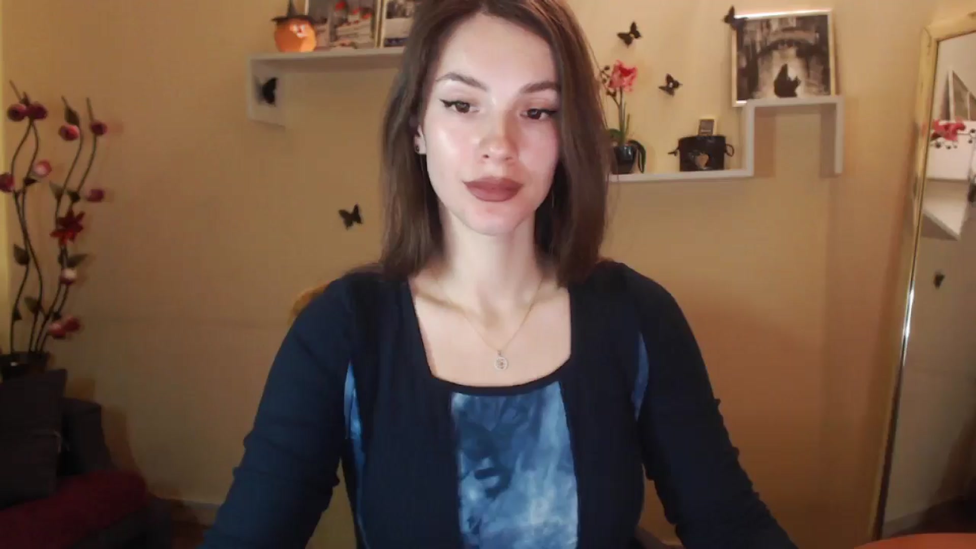 Gallery image thumbnail from MiaRoony's myfreecams stream on, 11/29/2024, 15:16 image 16 of 20