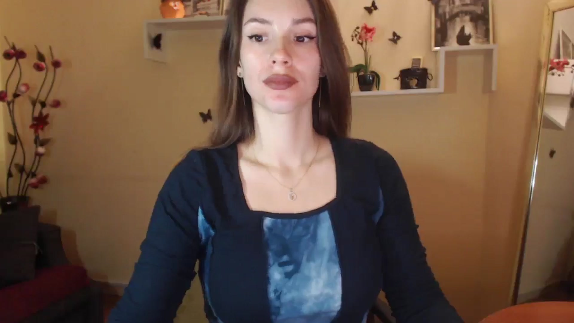 Gallery image thumbnail from MiaRoony's myfreecams stream on, 11/29/2024, 15:16 image 14 of 20