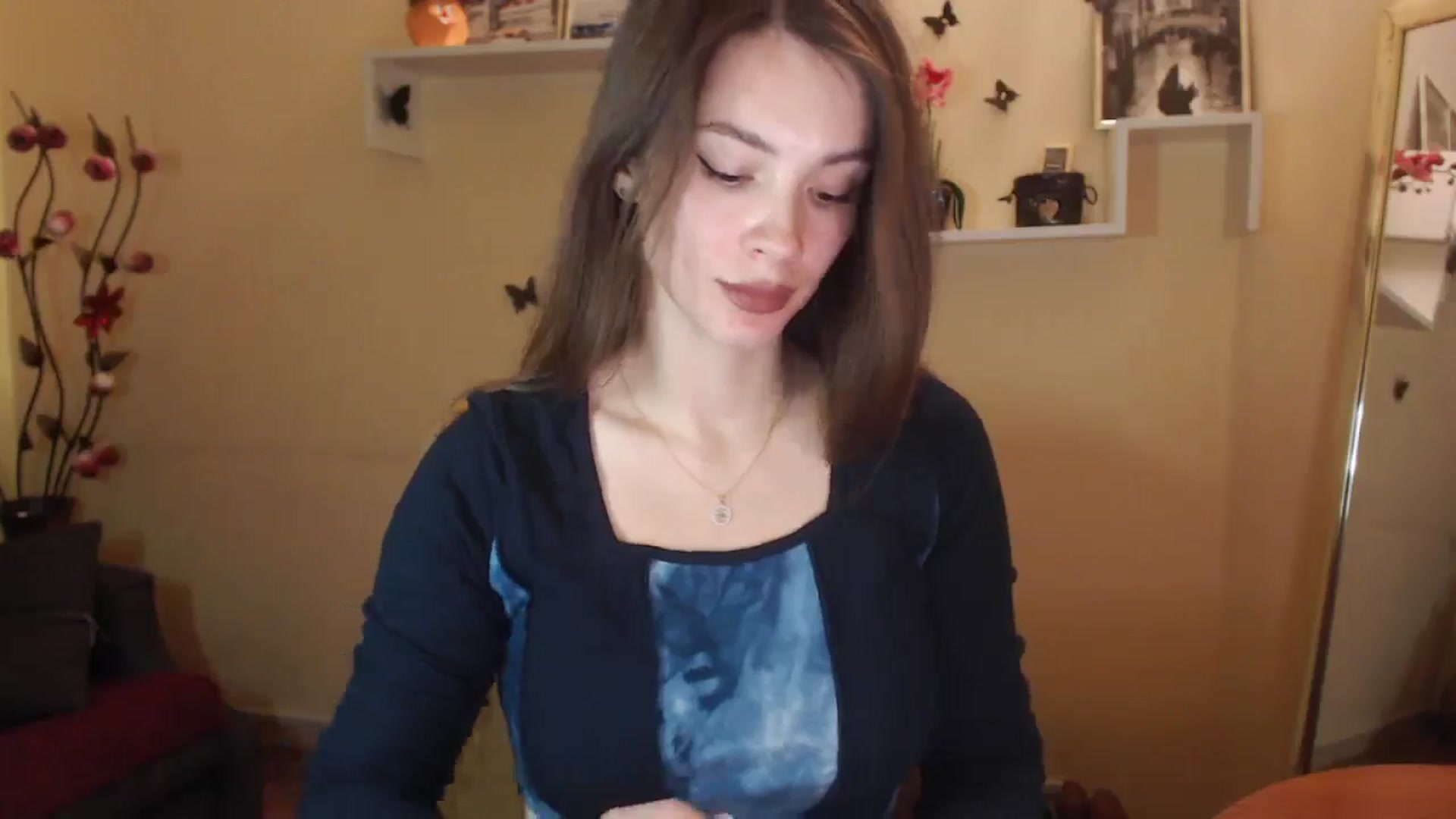 Gallery image thumbnail from MiaRoony's myfreecams stream on, 11/29/2024, 15:16 image 10 of 20