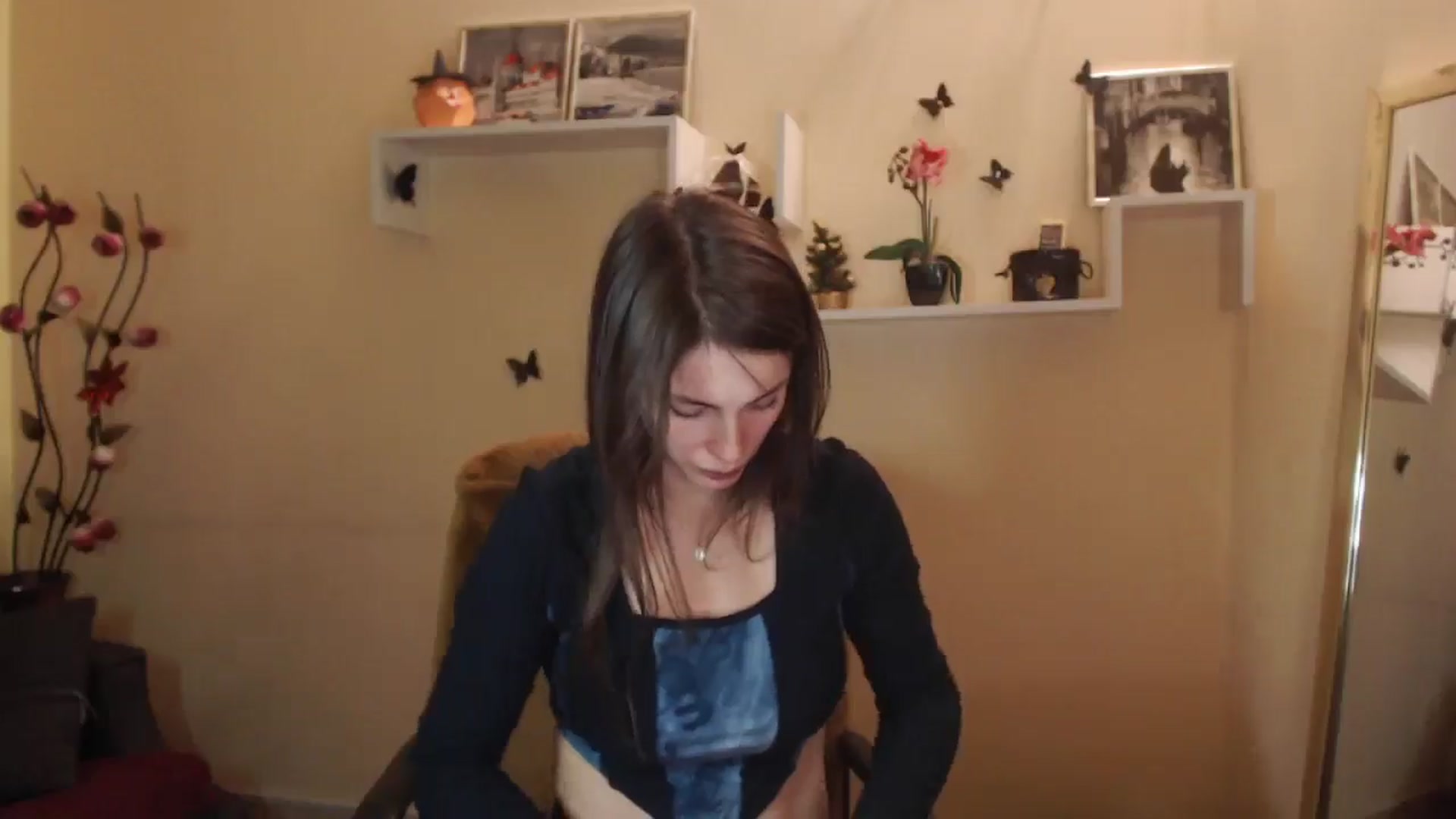 Gallery image thumbnail from MiaRoony's myfreecams stream on, 11/29/2024, 15:16 image 5 of 20