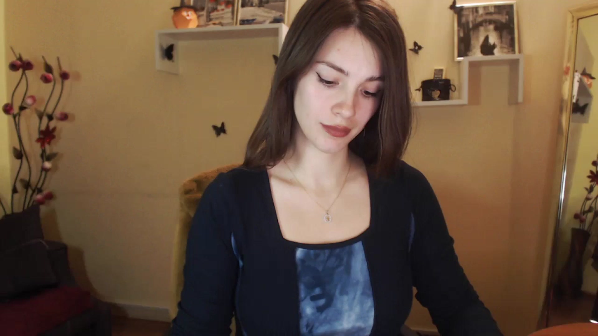 Gallery image thumbnail from MiaRoony's myfreecams stream on, 12/05/2024, 11:57 image 15 of 20