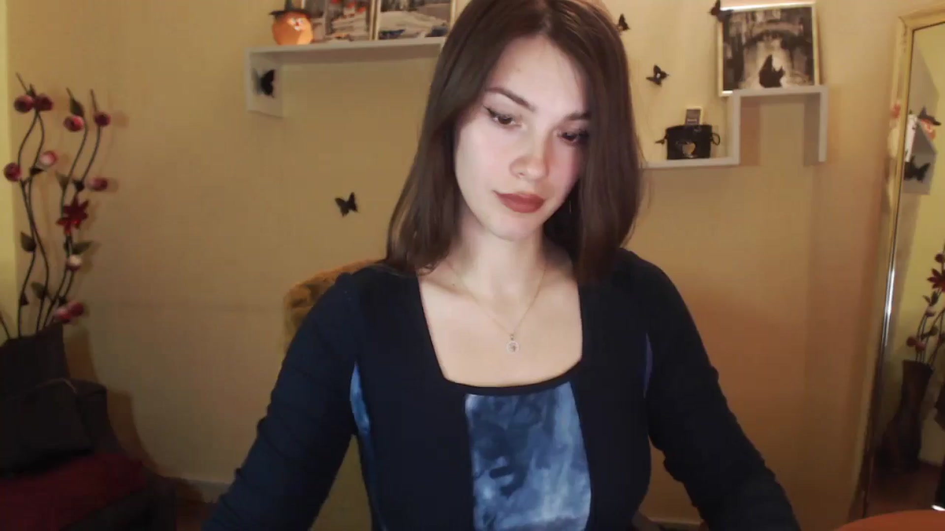 Gallery image thumbnail from MiaRoony's myfreecams stream on, 12/05/2024, 11:57 image 16 of 20