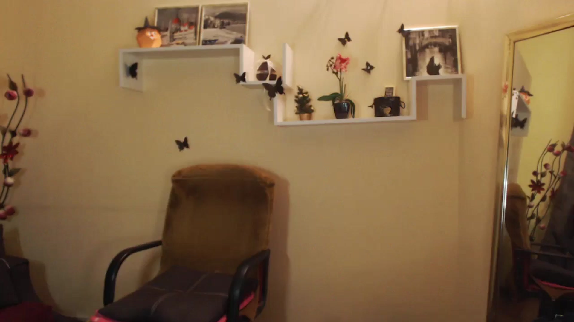 Gallery image thumbnail from MiaRoony's myfreecams stream on, 12/05/2024, 15:46 image 20 of 20