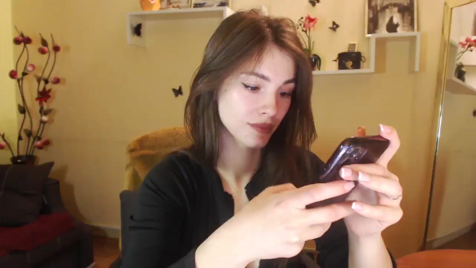 Gallery image thumbnail from MiaRoony's myfreecams stream on, 12/12/2024, 15:31 image 3 of 20