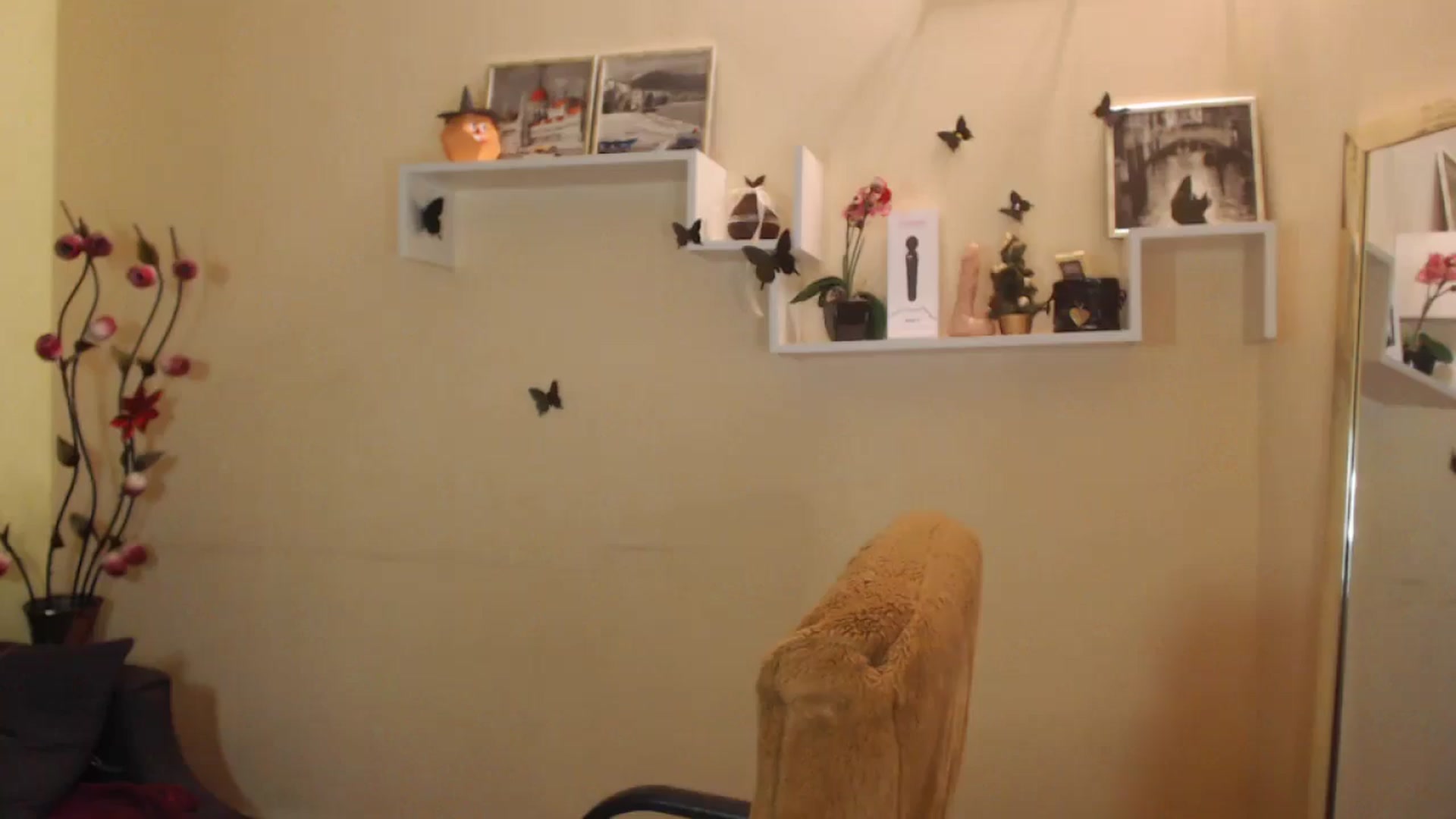 Gallery image thumbnail from MiaRoony's myfreecams stream on, 12/29/2024, 13:05 image 13 of 20