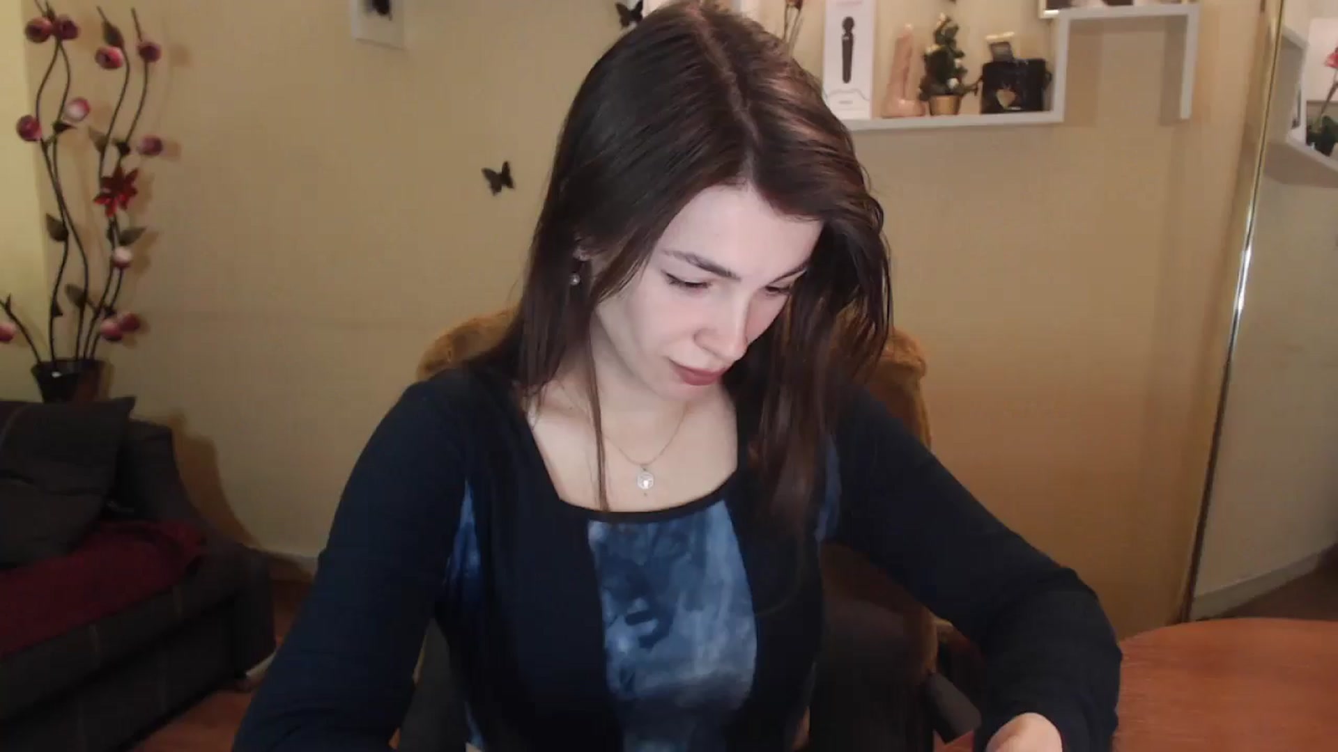 Gallery image thumbnail from MiaRoony's myfreecams stream on, 12/29/2024, 13:05 image 1 of 20