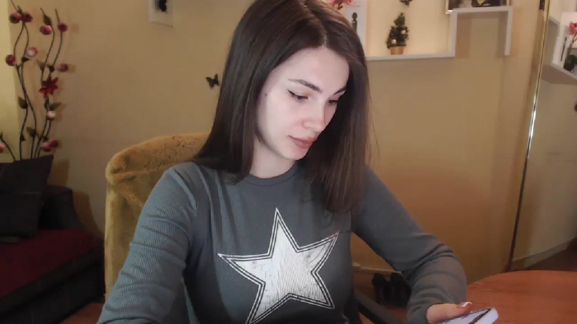 Gallery image thumbnail from MiaRoony's myfreecams stream on, 01/03/2025, 12:34 image 8 of 20