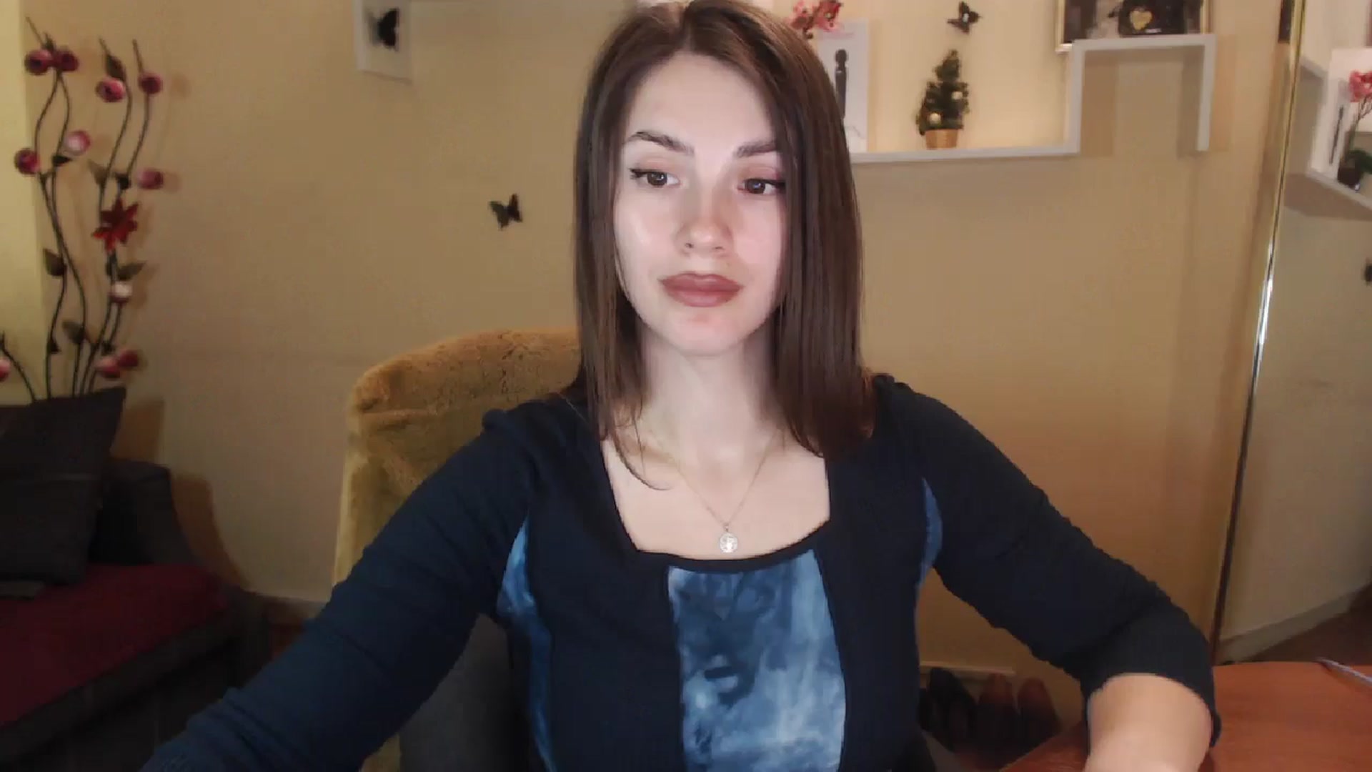 Gallery image thumbnail from MiaRoony's myfreecams stream on, 01/03/2025, 14:36 image 11 of 20