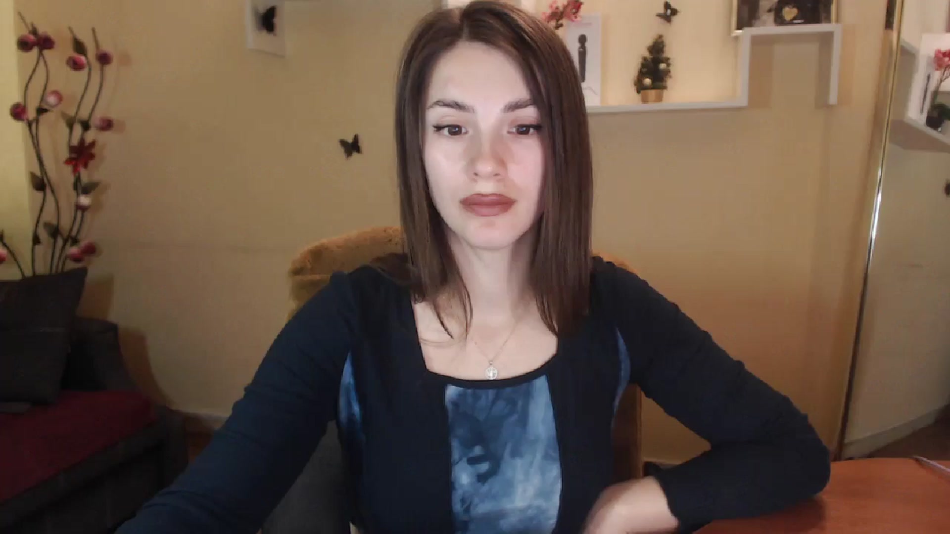 Gallery image thumbnail from MiaRoony's myfreecams stream on, 01/03/2025, 14:36 image 6 of 20