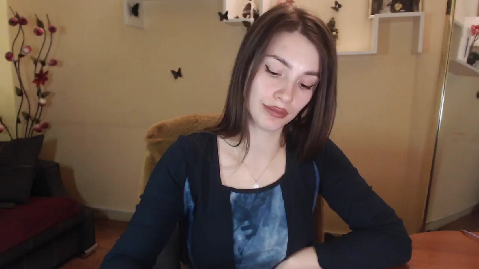 Gallery image thumbnail from MiaRoony's myfreecams stream on, 01/03/2025, 14:36 image 5 of 20