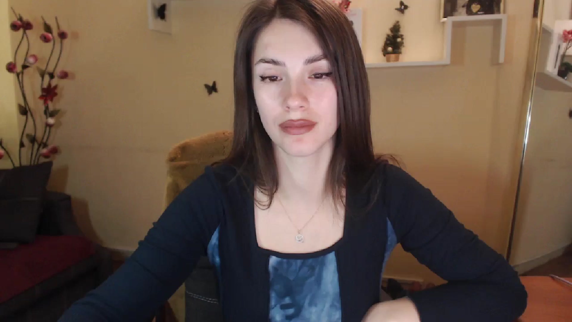 Gallery image thumbnail from MiaRoony's myfreecams stream on, 01/03/2025, 14:36 image 9 of 20