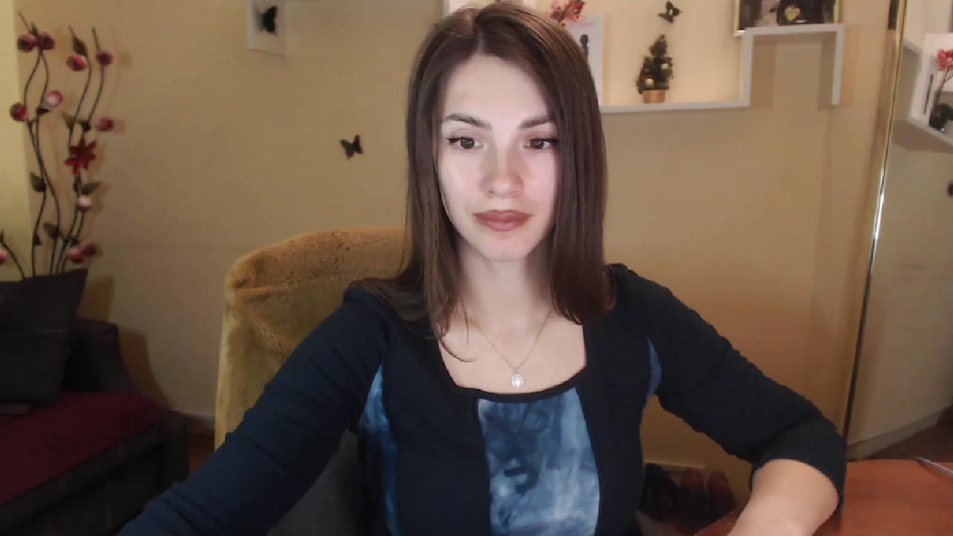 Gallery image thumbnail from MiaRoony's myfreecams stream on, 01/03/2025, 14:36 image 13 of 20