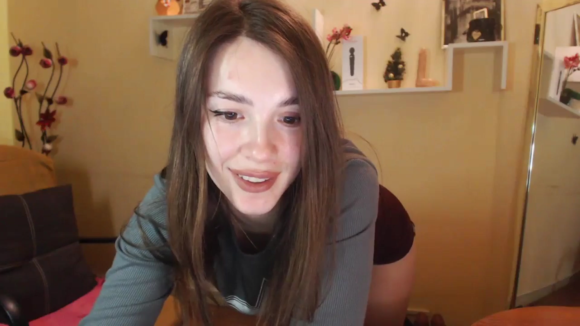 Gallery image thumbnail from MiaRoony's myfreecams stream on, 01/04/2025, 12:11 image 2 of 20