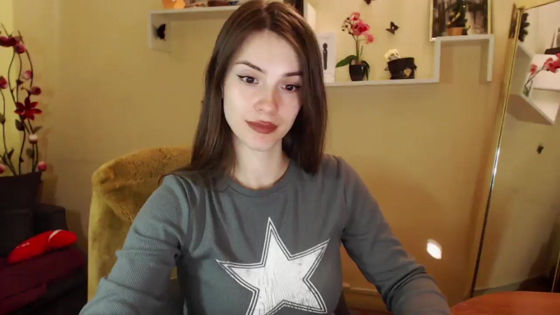 Gallery image thumbnail from MiaRoony's myfreecams stream on, 03/07/2025, 11:45 image 2 of 20