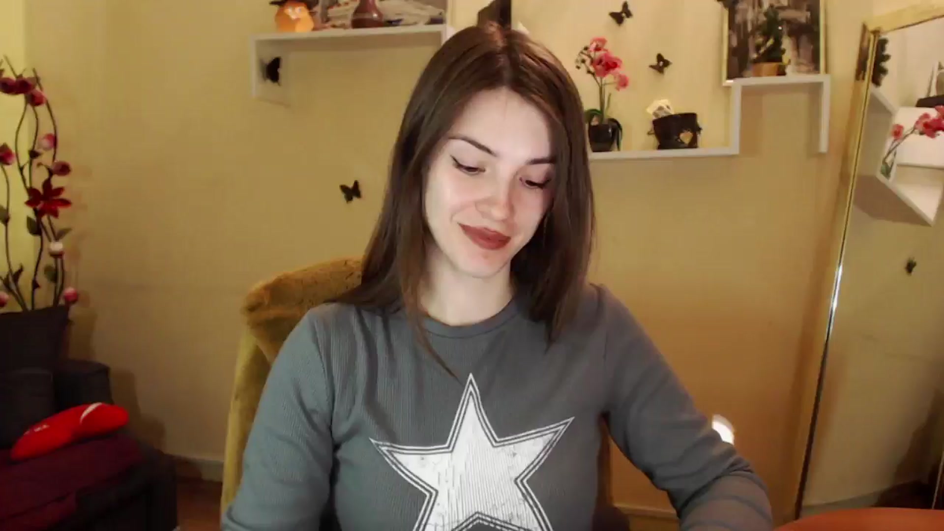 Gallery image thumbnail from MiaRoony's myfreecams stream on, 03/07/2025, 11:45 image 1 of 20