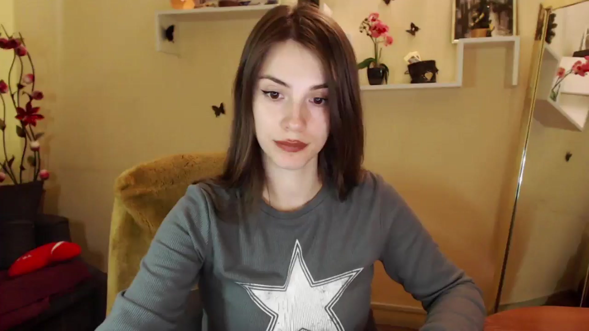 Gallery image thumbnail from MiaRoony's myfreecams stream on, 03/07/2025, 11:45 image 11 of 20
